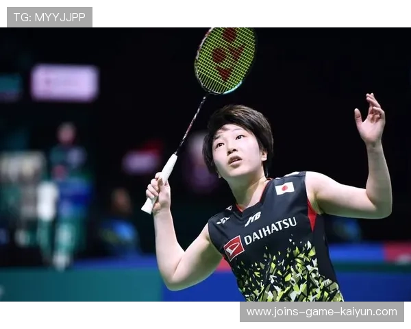 网球女将被风吹乱发怒摔球拍:竞技场上的坚持与失控